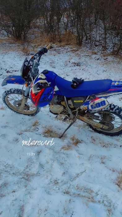 Vând sau scimb yamaya 600ttr