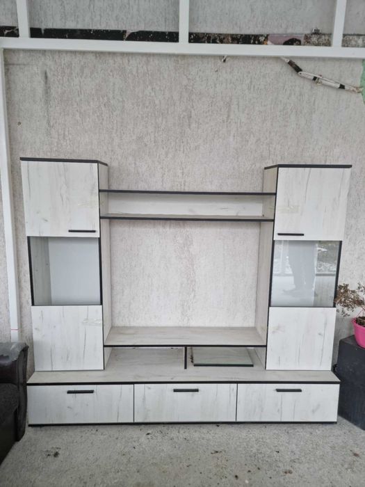 продавам секция за хол или трапезария