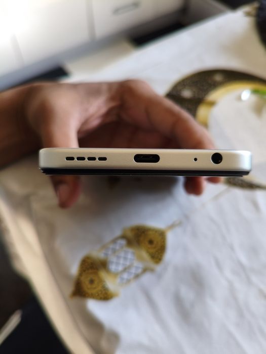 Infinix smart 10 sotiladi xolati yangi