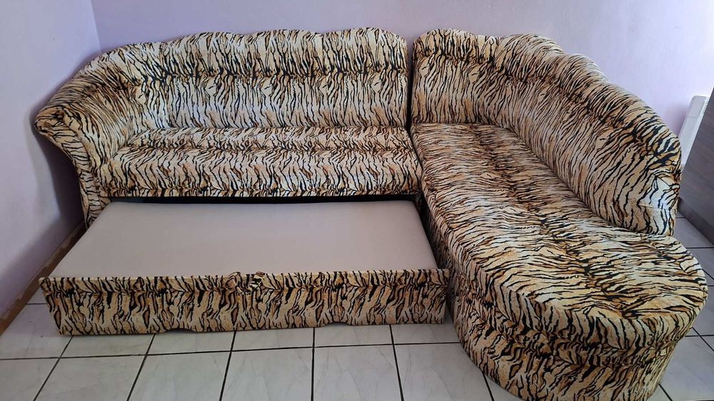 Гарнитура ъгълов диван