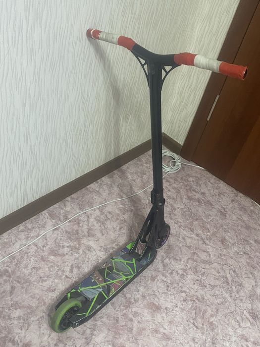 Легкий парк самокат