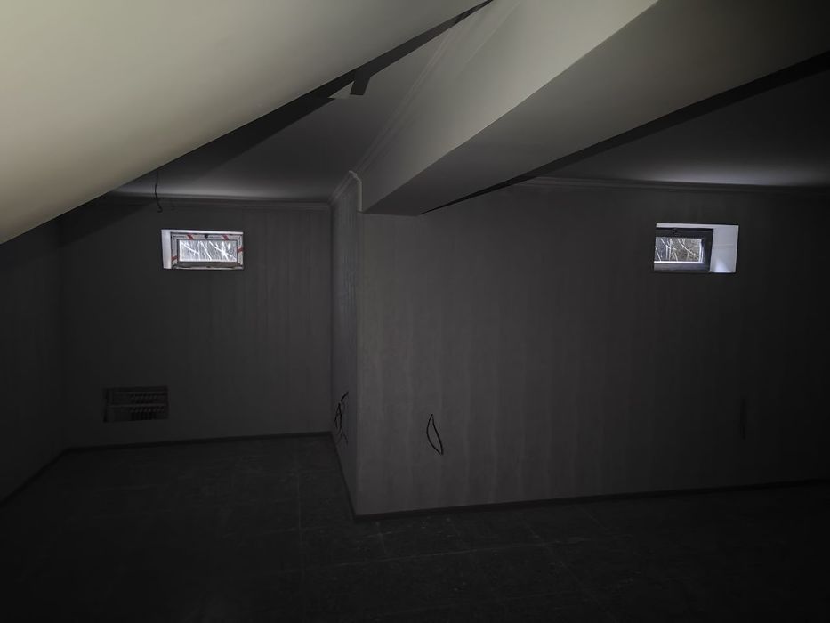 Продается трехуровневый коттедж массив Юнус Абад 15 квартал .