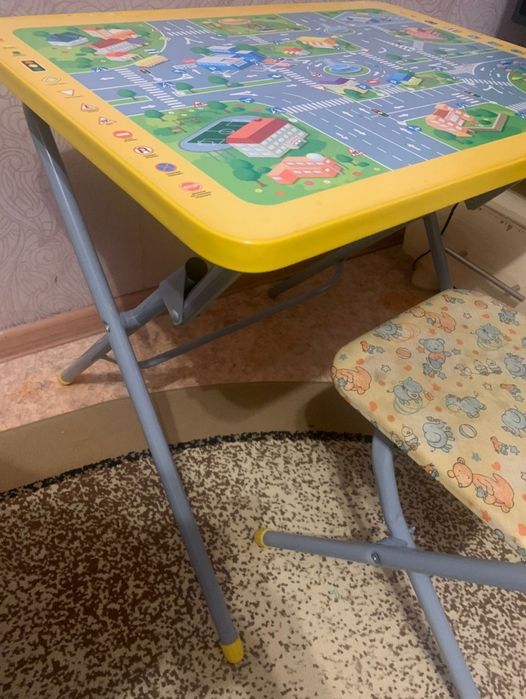Стол детский со стульчиком