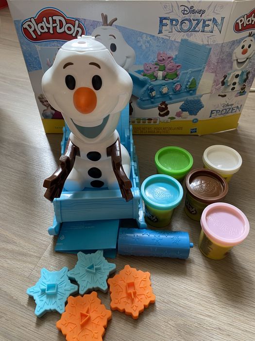 Set de joaca Disney Frozen cu Play-Doh