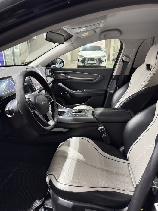 BYD Chazor DM-i luxe 2024-25 srochna sotiladi