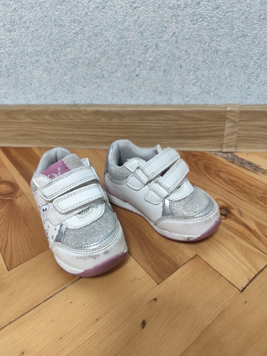 Детски обувки и пантофи