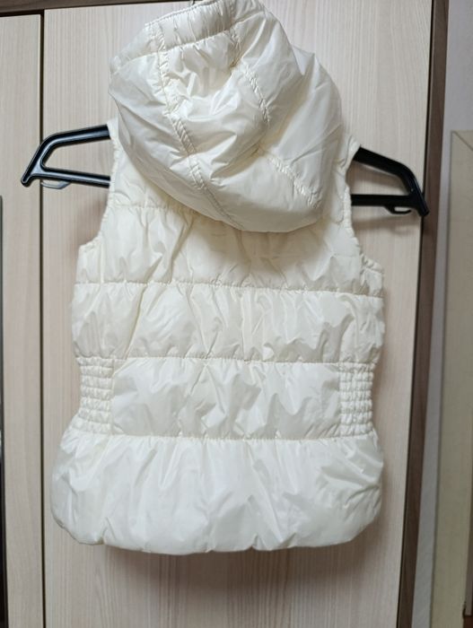 Безрукавка для девочки 104-110см