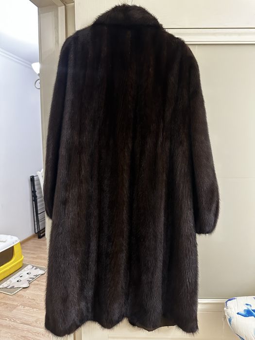 Продам норковую шубу