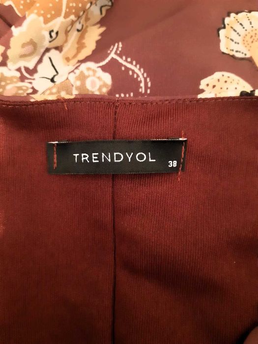 Rochie vaporoasă, marimea M, Trendyol