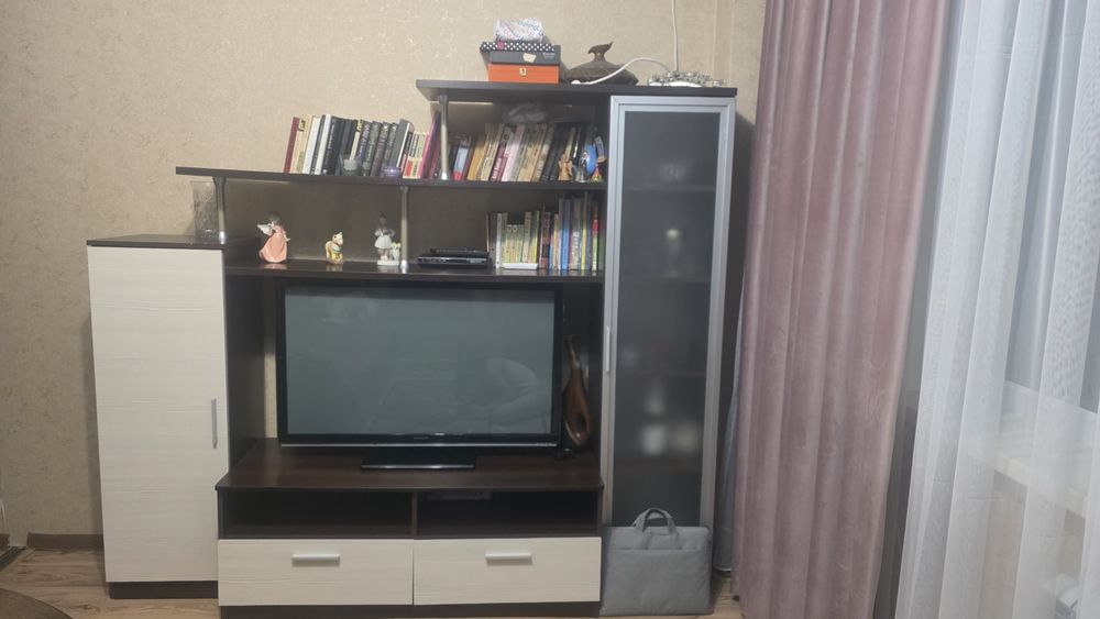 Телевизор Panasonic 42" плазменный