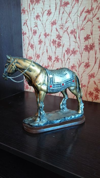 Статуэтка лошади