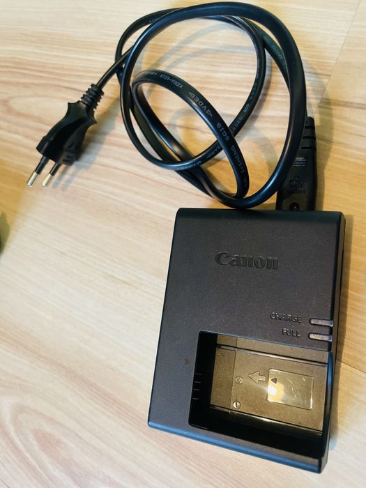 Canon EOS 200D с обектив 18-55mm