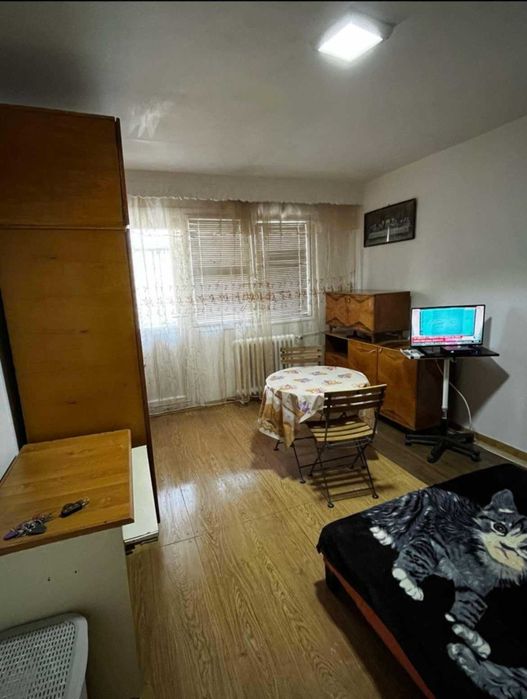 Inchiriez garsoniera proprietar