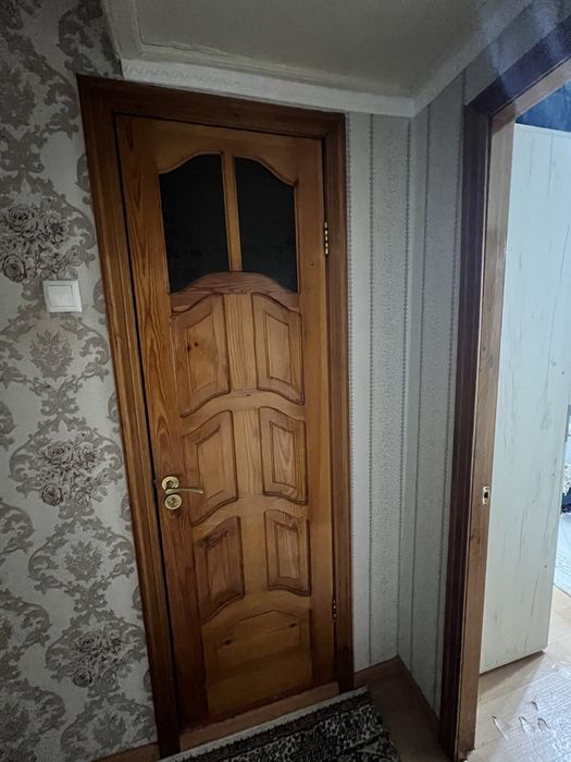 Продам межкомнатные двери,