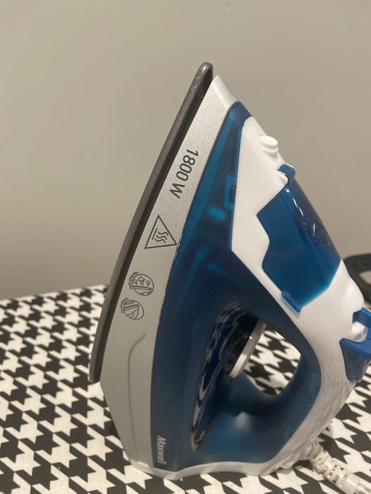 Новый утюг Maxwell, 1800W