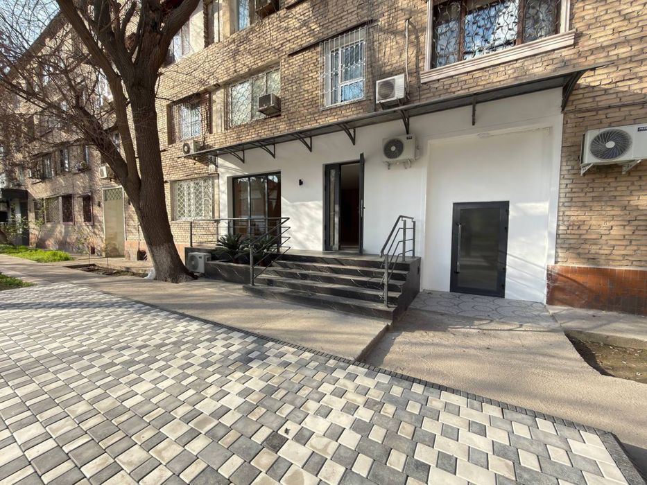 Срочно Продаётся 1.Линия Ц.2 Нежилое Помещения 90.м2 ор-р 17.Школа