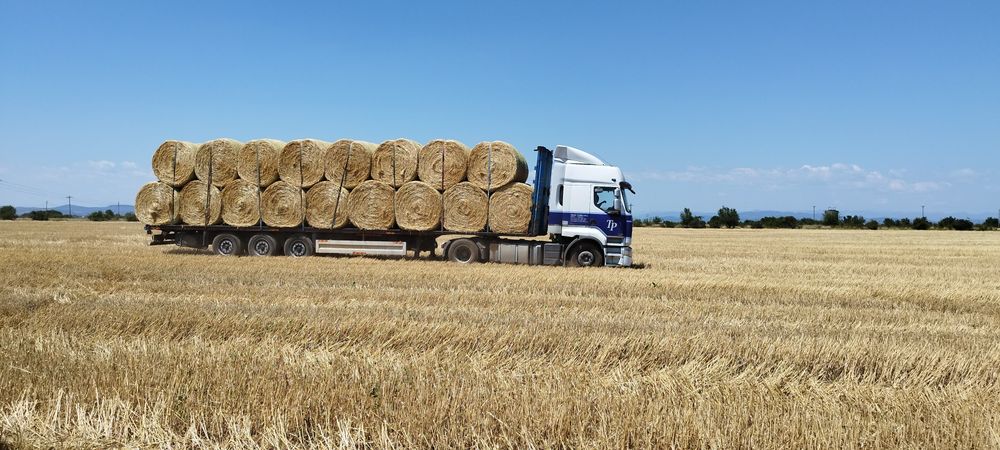 Baloți rotunzi de paie