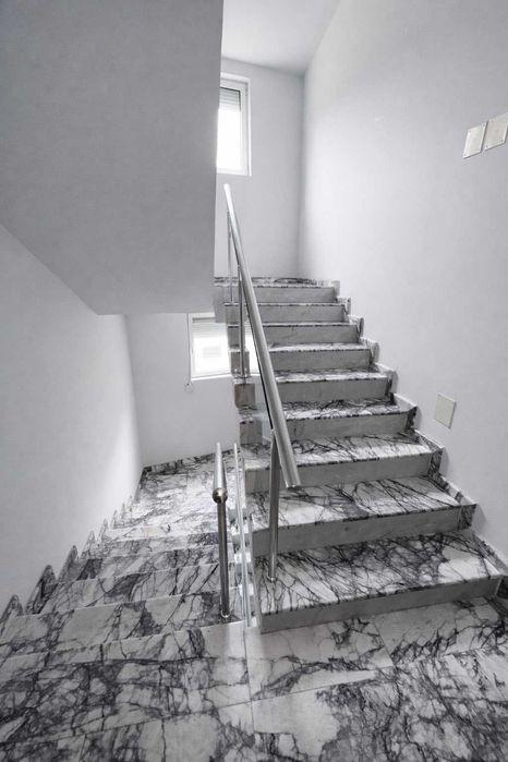 Дава се под наем Офис в Пловдив, Кършияка - 200 кв.м за 1645.77 € - Снимка #16