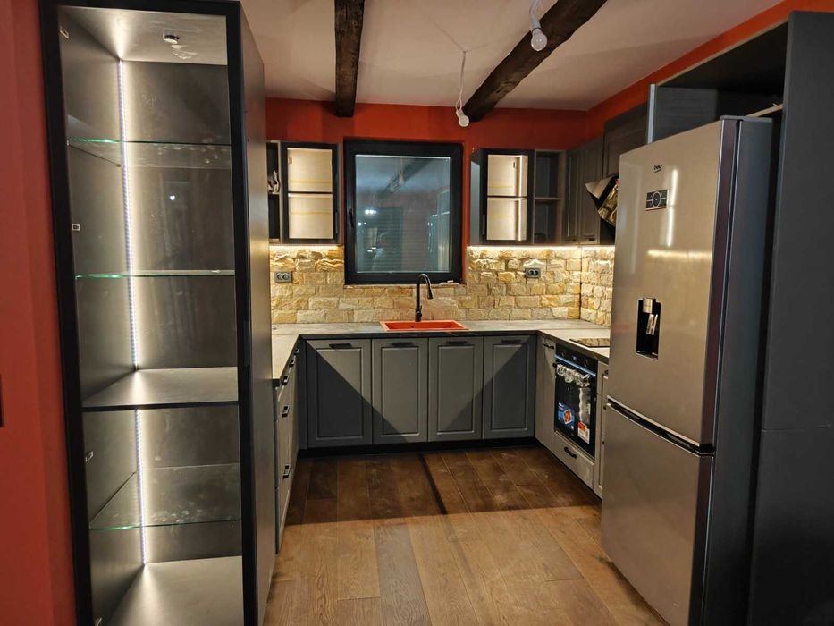 Дава се под наем Къща в с. Марково, Област Пловдив - 200 кв.м за 2000 € - Снимка #9