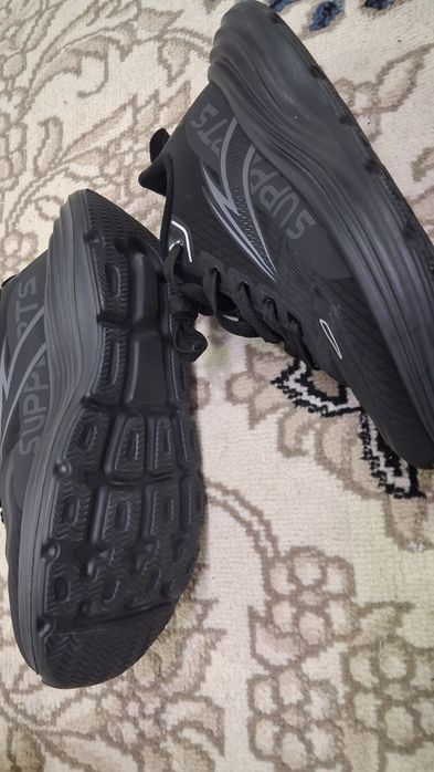 Krossovka yangi. Samarqand shahri