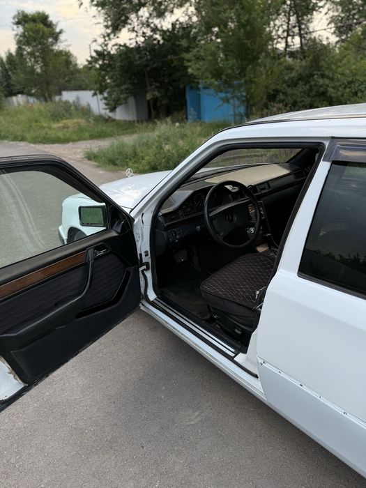 Мерс 124 срочноо