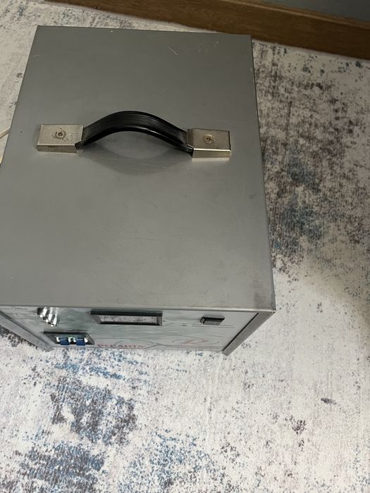 Продам стабилизатор Ресанта