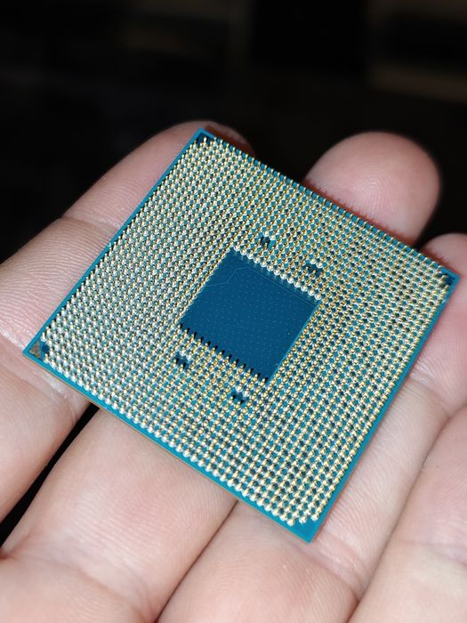 Процесор AMD RYZEN 5 2600 + COOLER