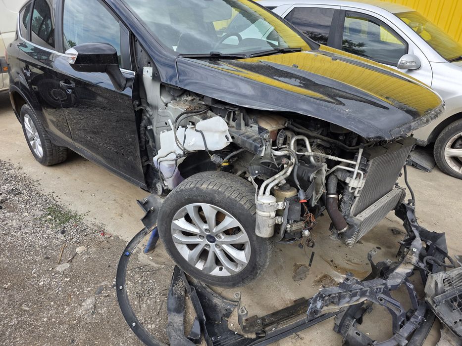 Ford kuga 2011 година ударен