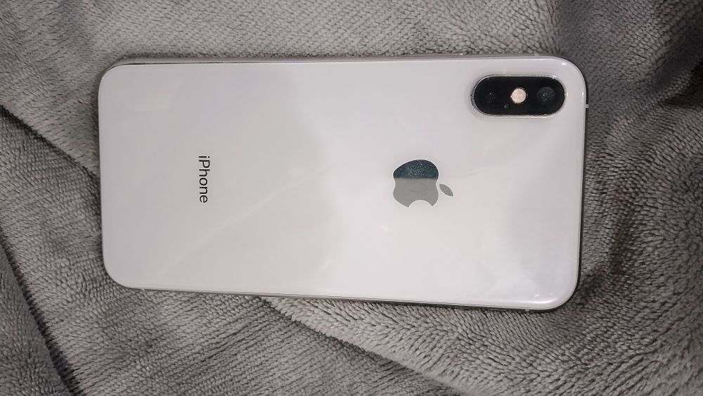 Продам айфон  xs