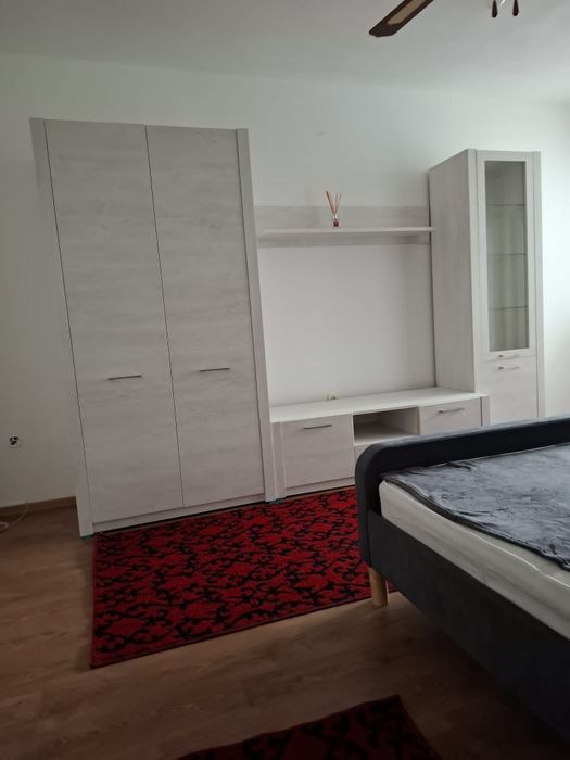 Garsonieră de închiriat