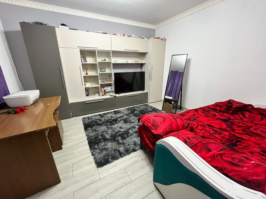 Apartament 1 cam la preț de masina