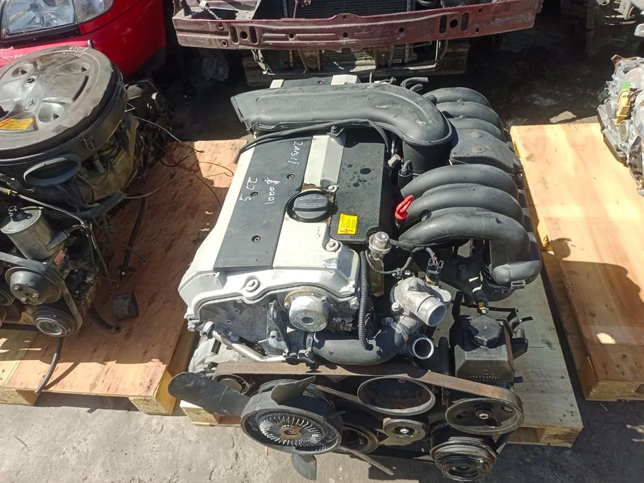 Мерседес 124 Мерседес 124.