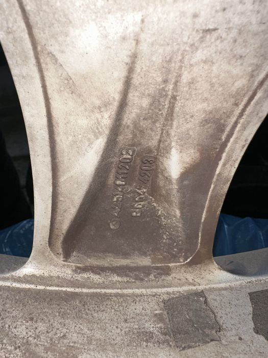 Гуми със джанти 255/50/19 ML164