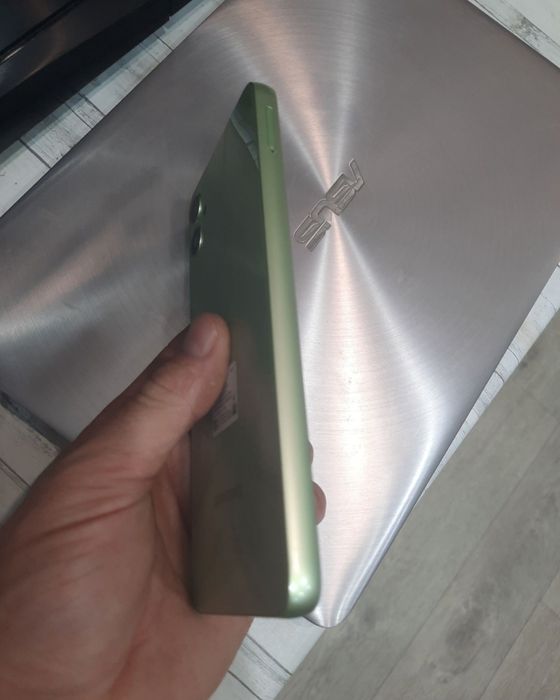 Продам самсунг  А05