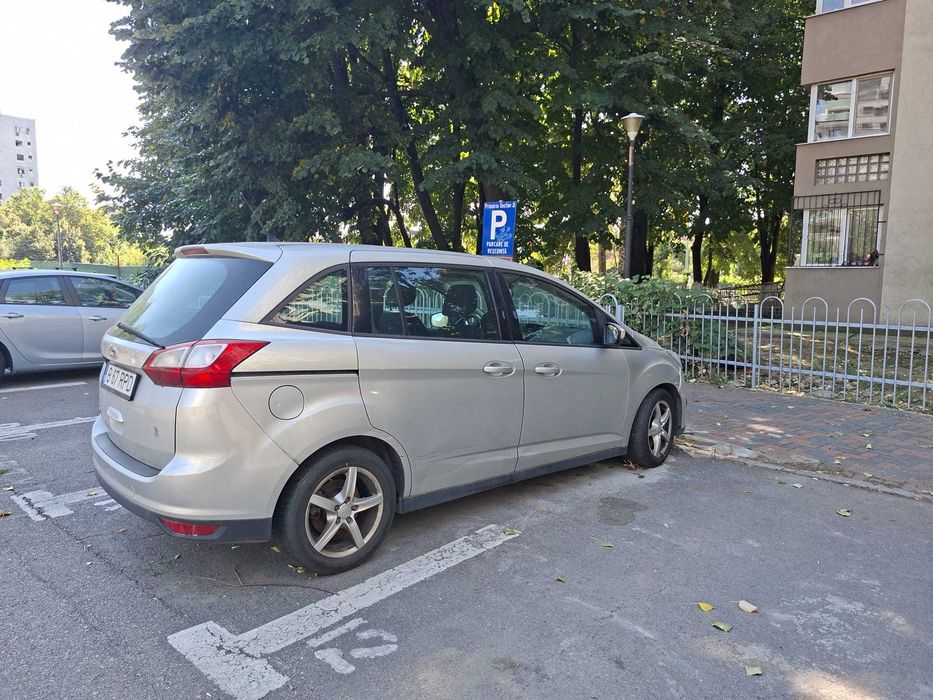 FORD GRAND C-MAX 7 Locuri 2012 Diesel 1,6 litri TDCi 115 CP