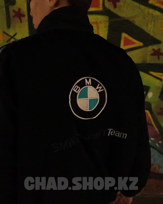 Куртки с марками