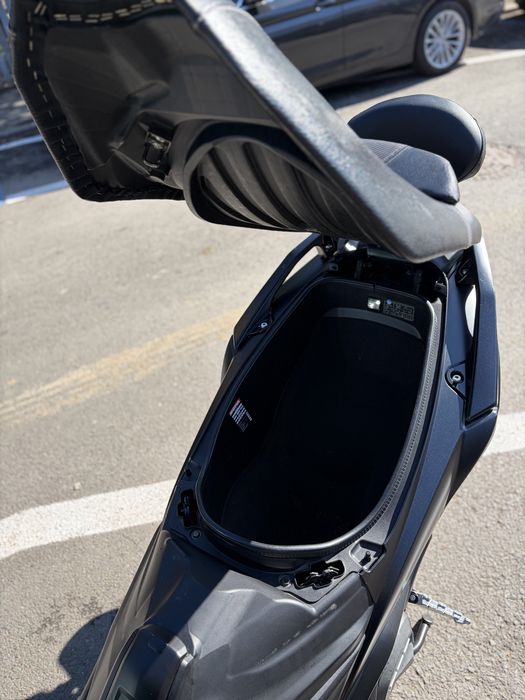 De vanzare KYMCO AK550