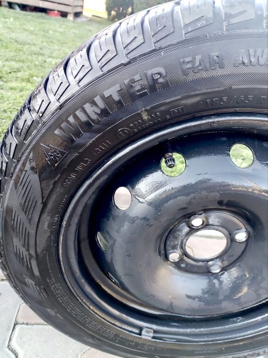 Set roți iarnă Dacia Logan R15 | Anvelope de iarnă | Stare foarte bună