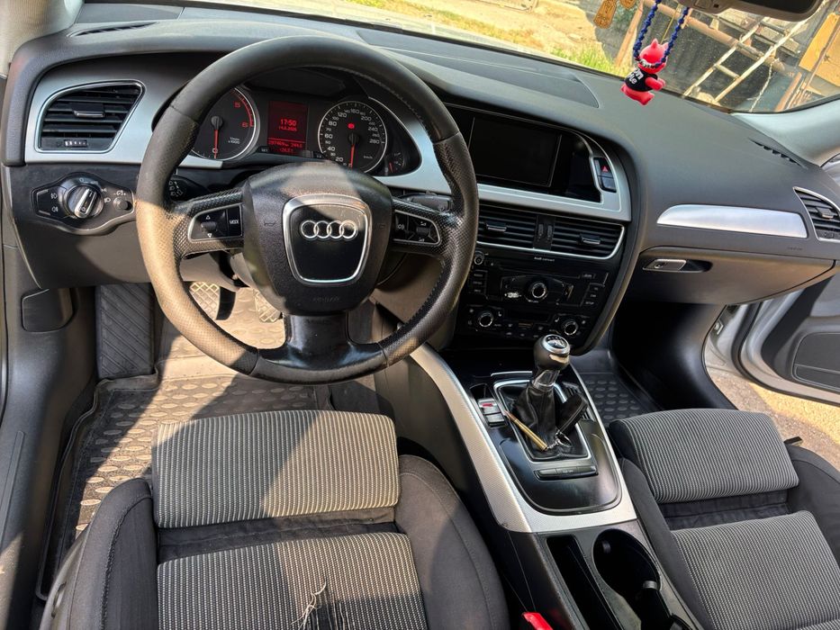 Vand Audi A4 B8 2.0 143 Cai