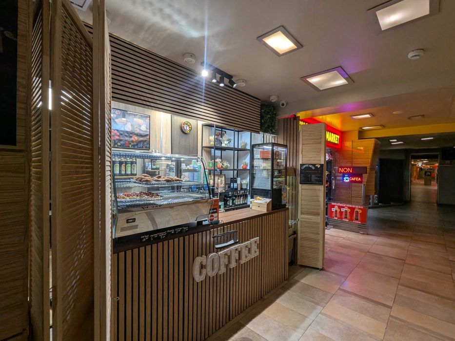 Cafenea Salon plus spatiu Rin Grand Residence