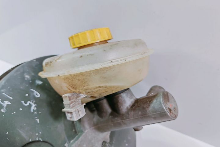 Tulumba Frana  cu pompa centrala 8D0612105G Audi A4 B5