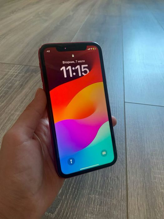 Продам Айфон 11 64 ГБ