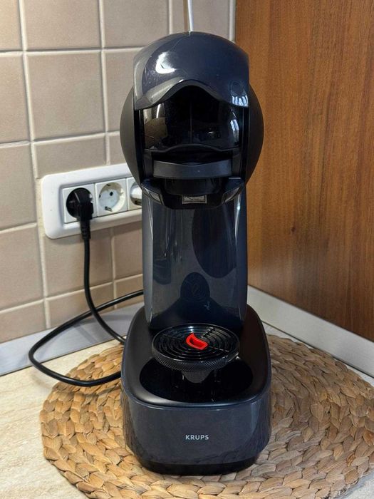Vând espressor capsule Krups Nescafé Dolce Gusto Infinissima