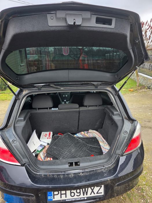 Opel Astra H , mai multe detalii in privat