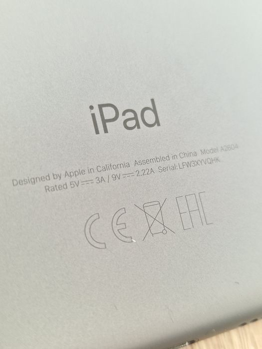 Vând iPad gen 9 A2604
