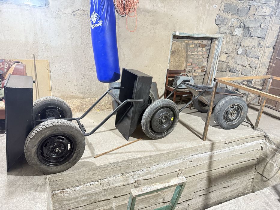 Тележка ручной работы,самосвал.