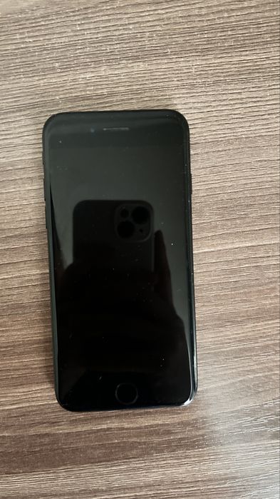 iPhone 7, 32 ГБ, черный