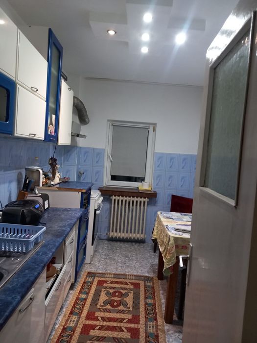 Închiriere Apartament 3 camere (sau vânzare) 330€ lângă Liceul Unirea