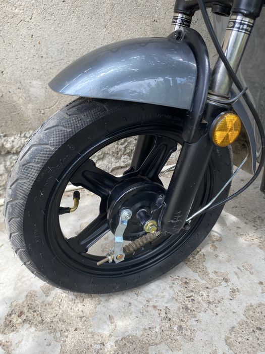 Продам электроскутер SK8
