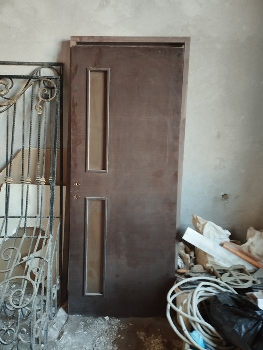 Решетка дерезага ва эшик бор